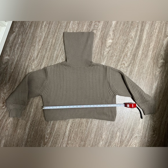 Babaton - Guell Sweater - Picture 12 of 13